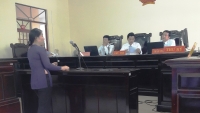 Bất thường vợ chồng Phó chủ tịch HĐND huyện Tân Thành kéo nhau ra tòa đòi chia tài sản?
